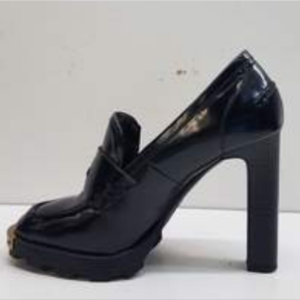 BRAND NEW KARL LAGERFELD PARIS VIRNA  HIGH HEEL PATENT LEATHER SHOE